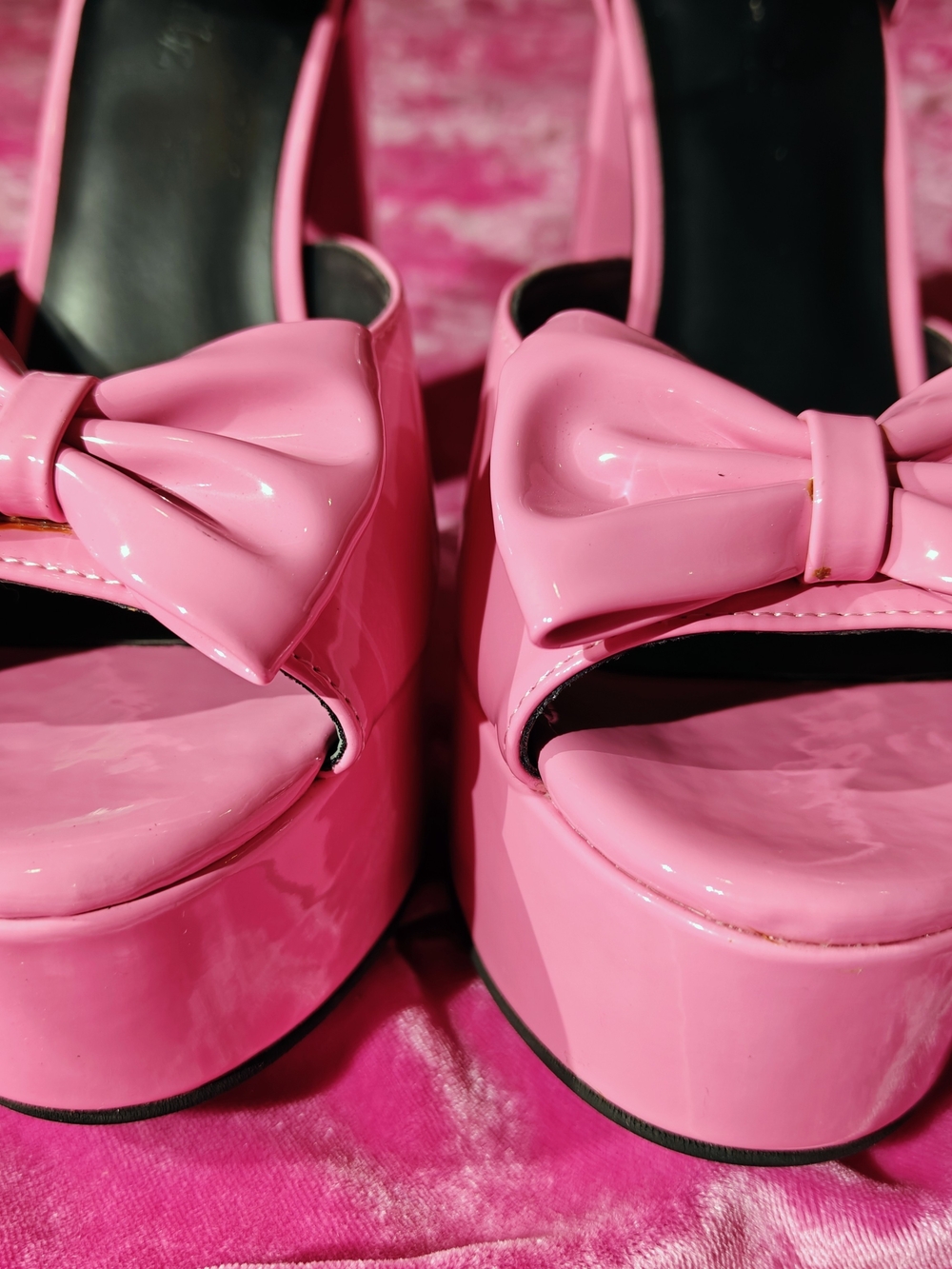 Sugar Thrillz "Rich Witch" Pink Bow Barbie Patent Mary Jane Platform Heels Rare
